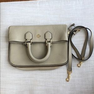 Tory Burch Foldable Pebbled Robinson